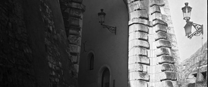 The Quiet Power of Window Light